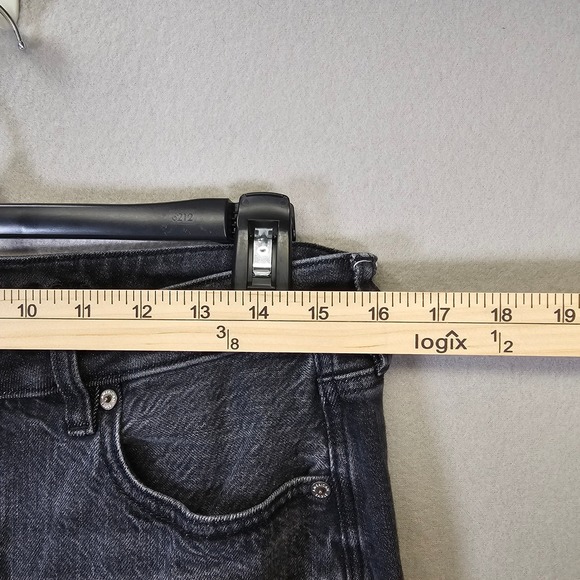 American Eagle Strigid Mom Jeans Size 12 Short Black Wash High Rise Relaxed - Picture 3 of 7